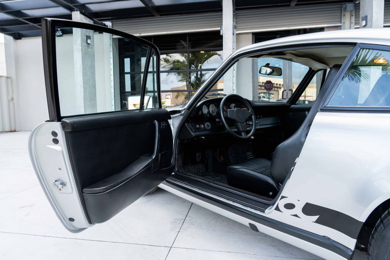 Porsche 911 Carrera (US)