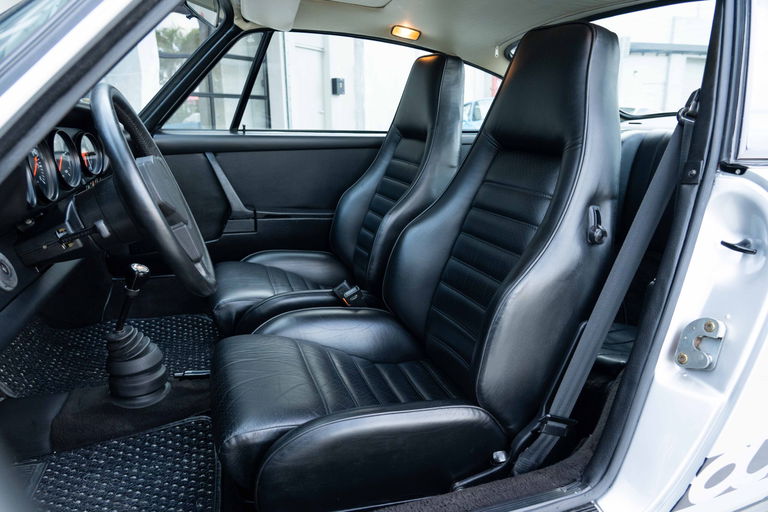 Porsche 911 Carrera (US)