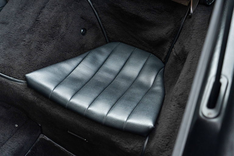 Porsche 911 Carrera (US)