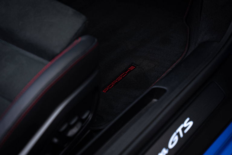 Porsche 992 Carrera GTS