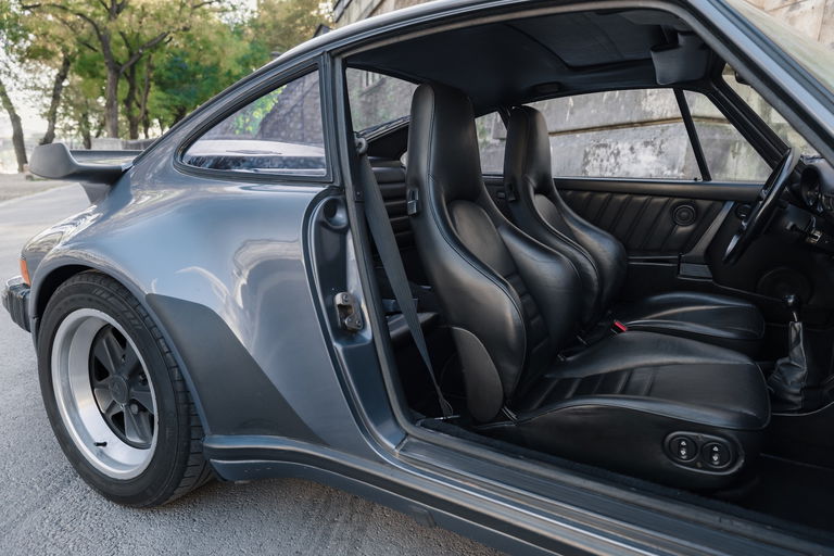 Porsche 911 Turbo 3.3