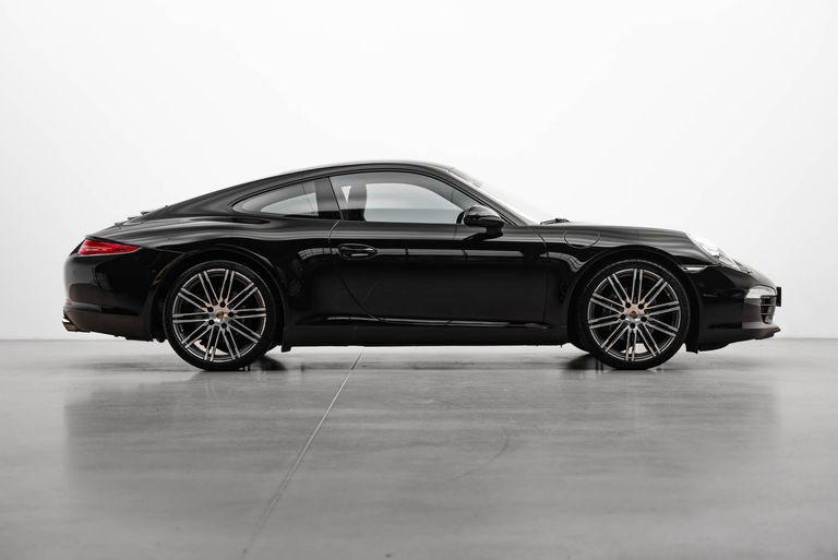 Porsche 991 Carrera Black Edition