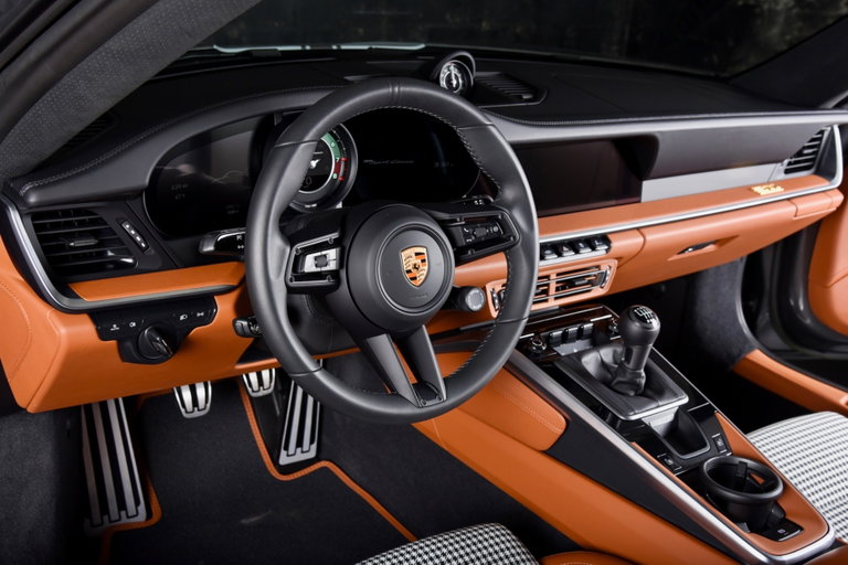 Porsche 992 Sport Classic