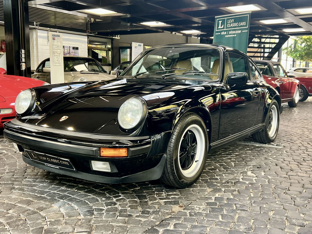 Porsche 911 Carrera 3.2