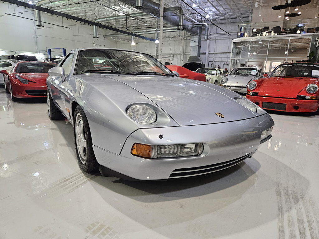 Porsche 928 GTS