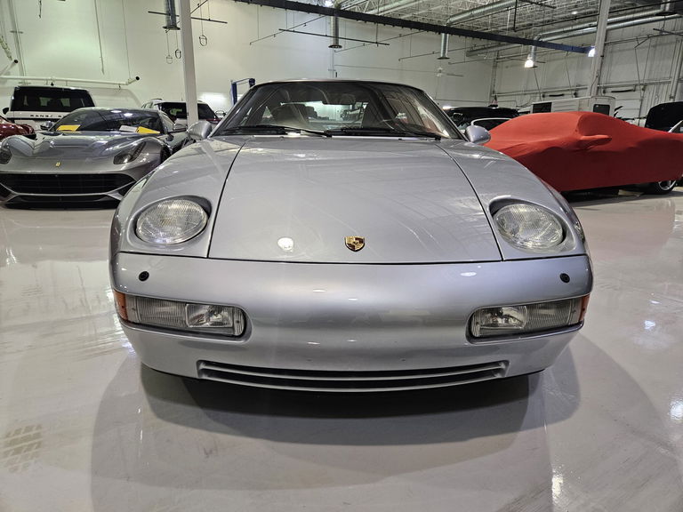 Porsche 928 GTS