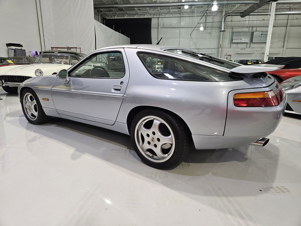 Porsche 928 GTS