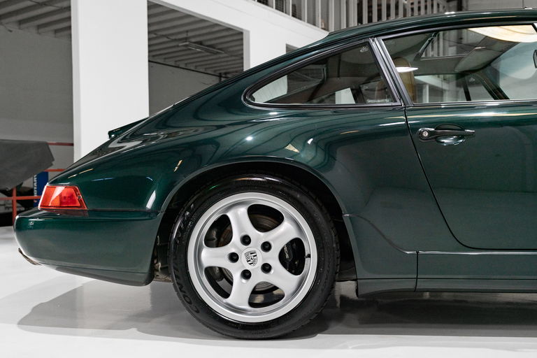 Porsche 964 Carrera 4