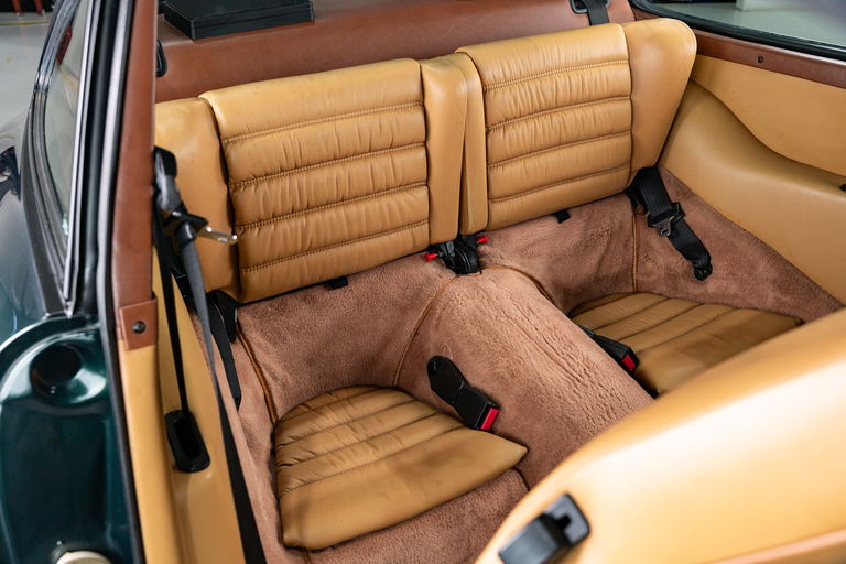 Porsche 964 Carrera 4