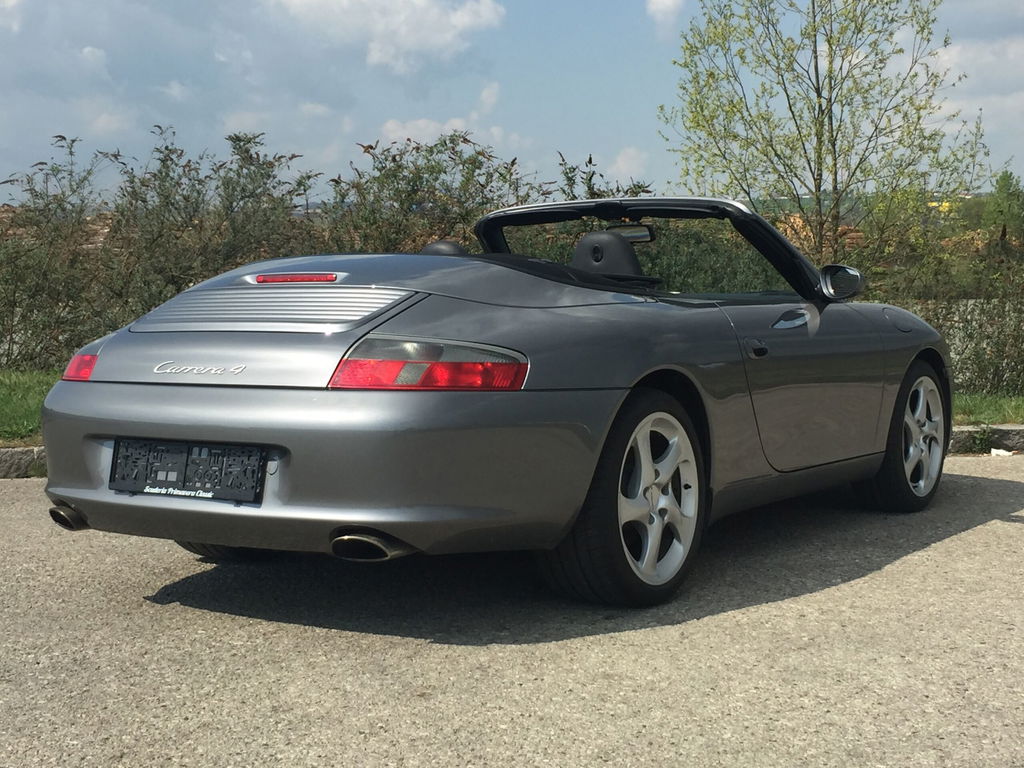 Porsche 996 Carrera 4