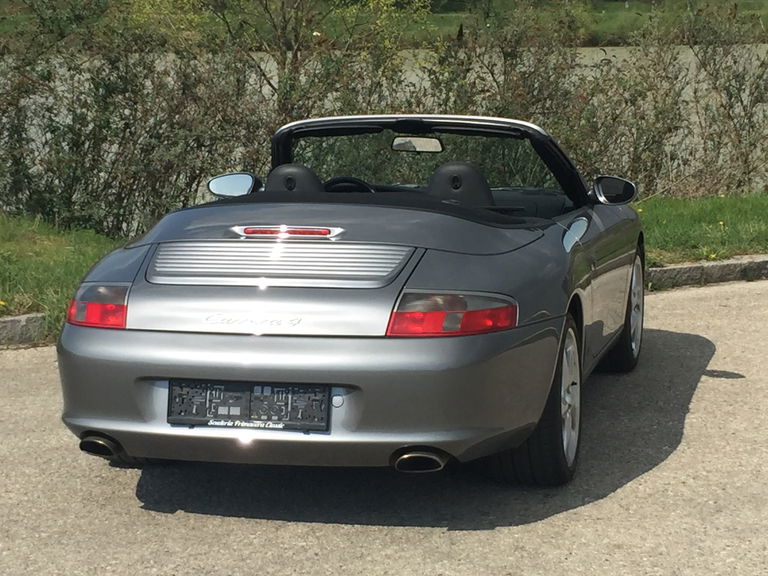 Porsche 996 Carrera 4