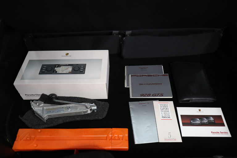 Porsche 928 GTS