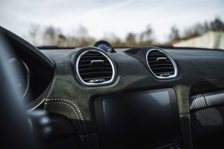 Porsche 718 Cayman GT4 RS