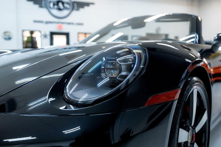Porsche 992 Carrera 4S