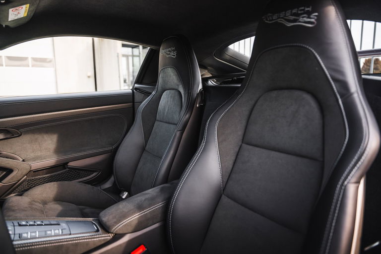 Porsche 718 Cayman GT4 RS