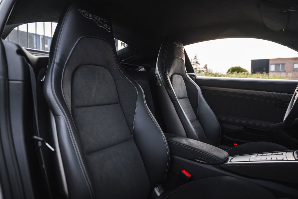 Porsche 718 Cayman GT4 RS