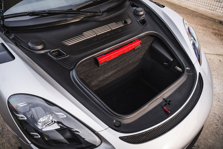 Porsche 718 Cayman GT4 RS