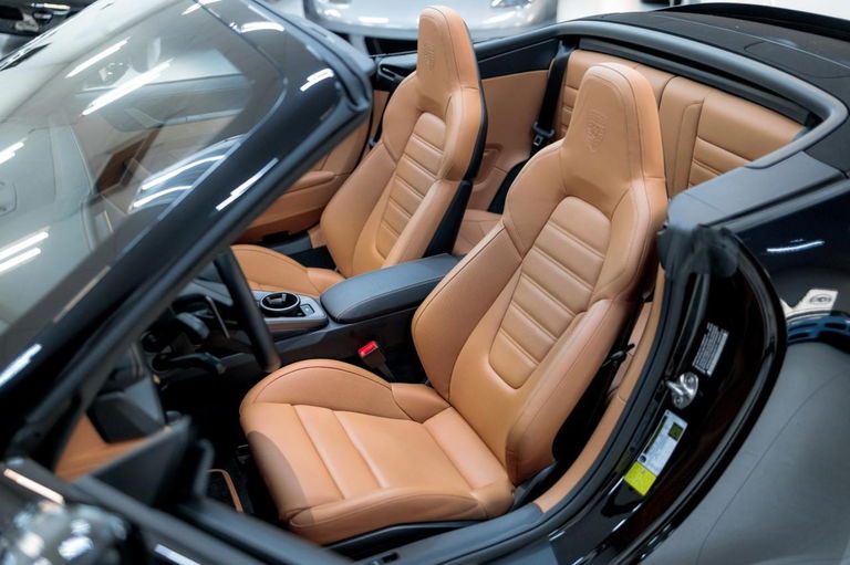 Porsche 992 Carrera 4S