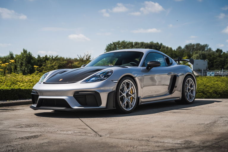 Porsche 718 Cayman GT4 RS