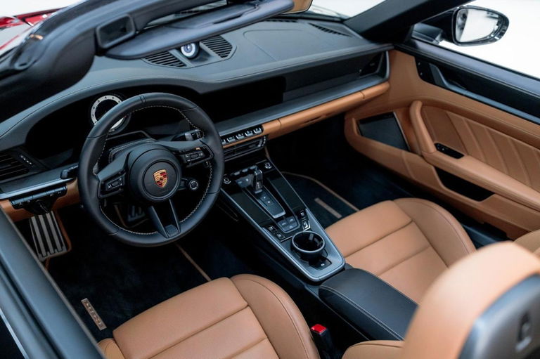 Porsche 992 Carrera 4S