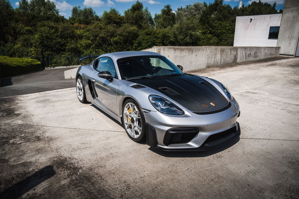 Porsche 718 Cayman GT4 RS