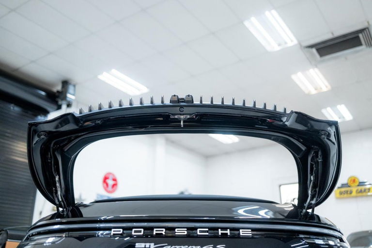 Porsche 992 Carrera 4S