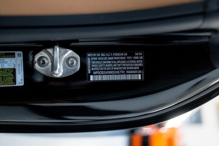 Porsche 992 Carrera 4S