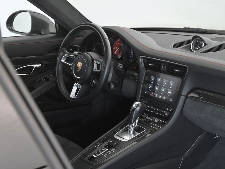 Porsche 991.2 Carrera 4 GTS