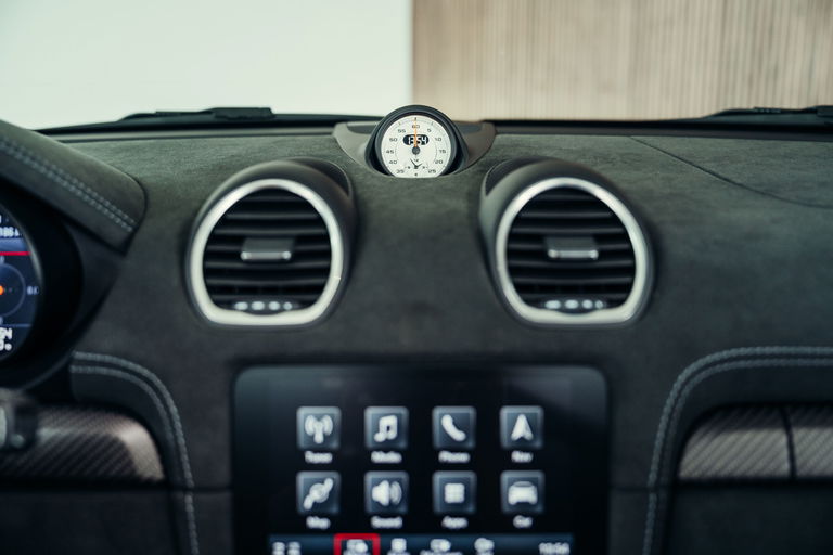 Porsche 718 Spyder RS
