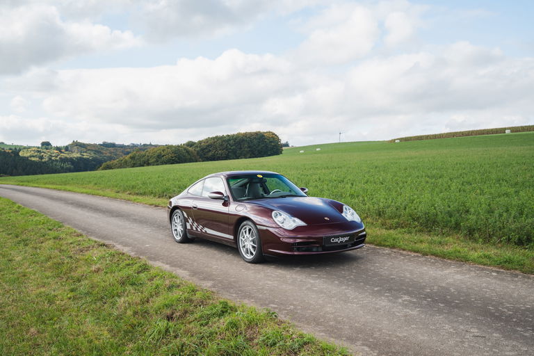 Porsche 996 Carrera 4