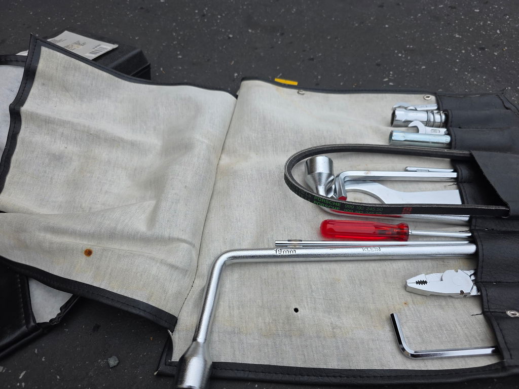 Porsche 911 Turbo 3.3 (US)