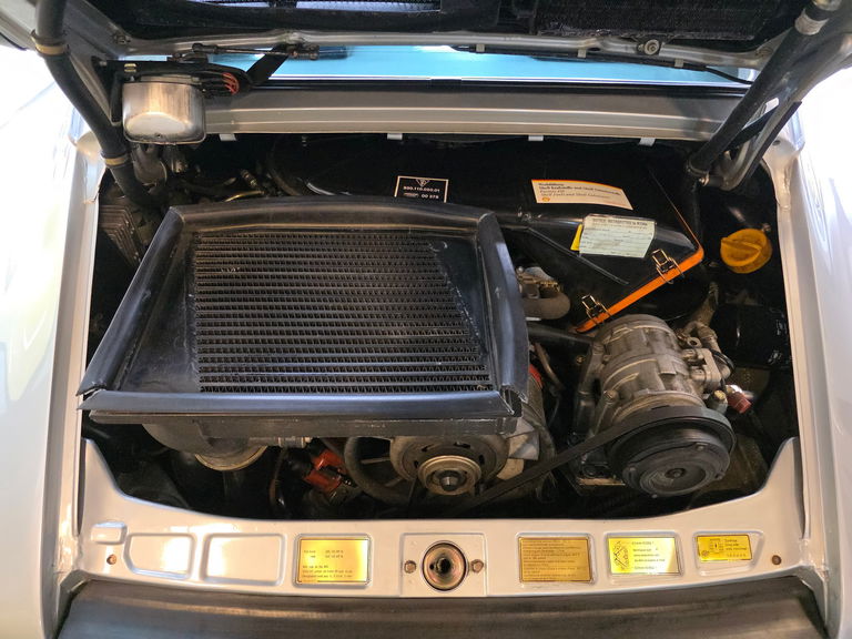 Porsche 911 Turbo 3.3 (US)