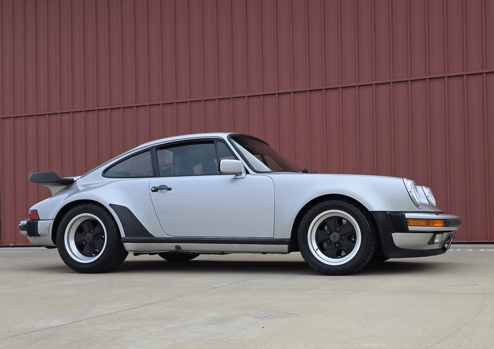 ポルシェ911Turbo 911Carrera 1987年ドライバーズマニュアル Porsche 911 Turbo 3.3 (US) 1987 - elferspot.com - Marketplace for