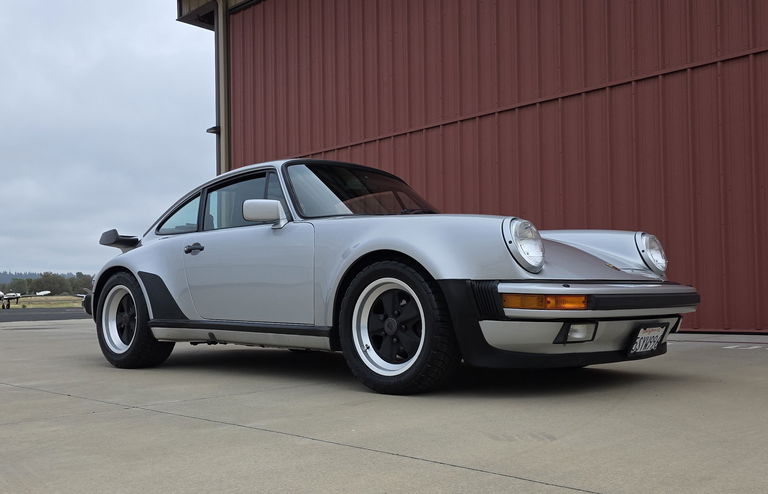 Porsche 911 Turbo 3.3 (US)