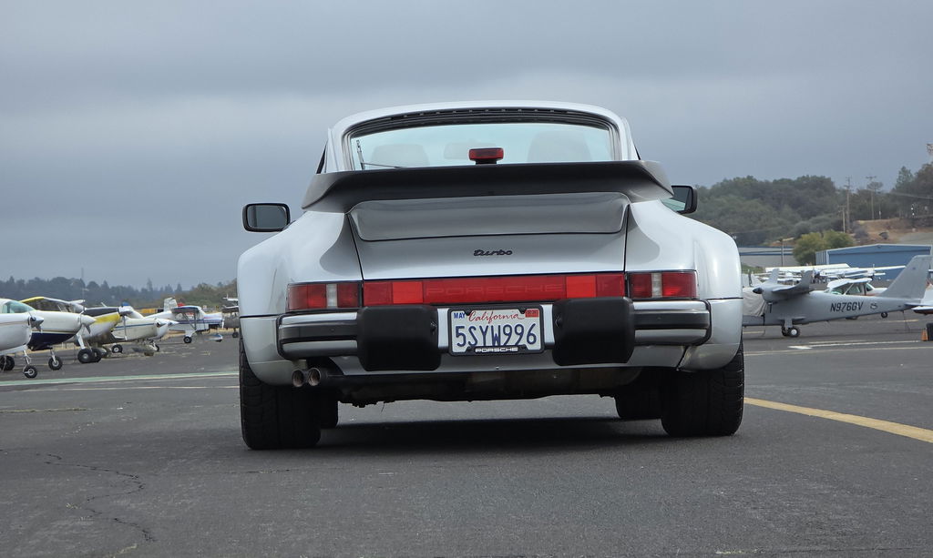 Porsche 911 Turbo 3.3 (US)