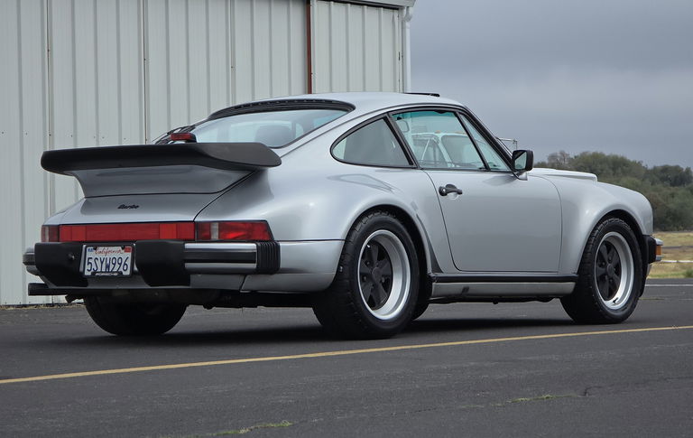 Porsche 911 Turbo 3.3 (US)
