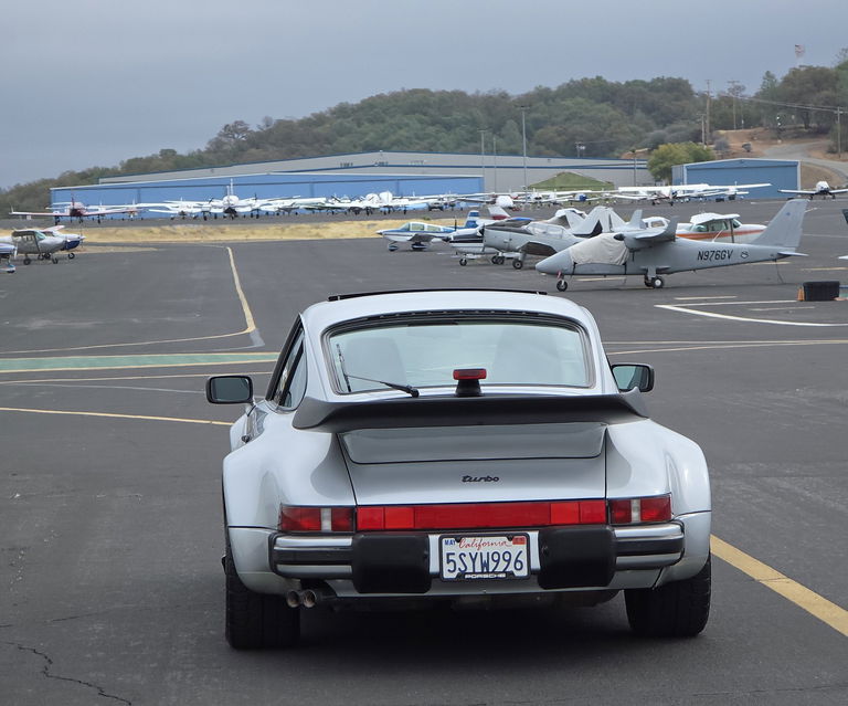Porsche 911 Turbo 3.3 (US)