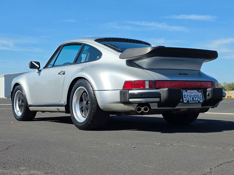 Porsche 911 Turbo 3.3 (US)
