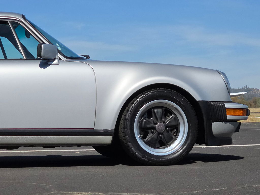 Porsche 911 Turbo 3.3 (US)