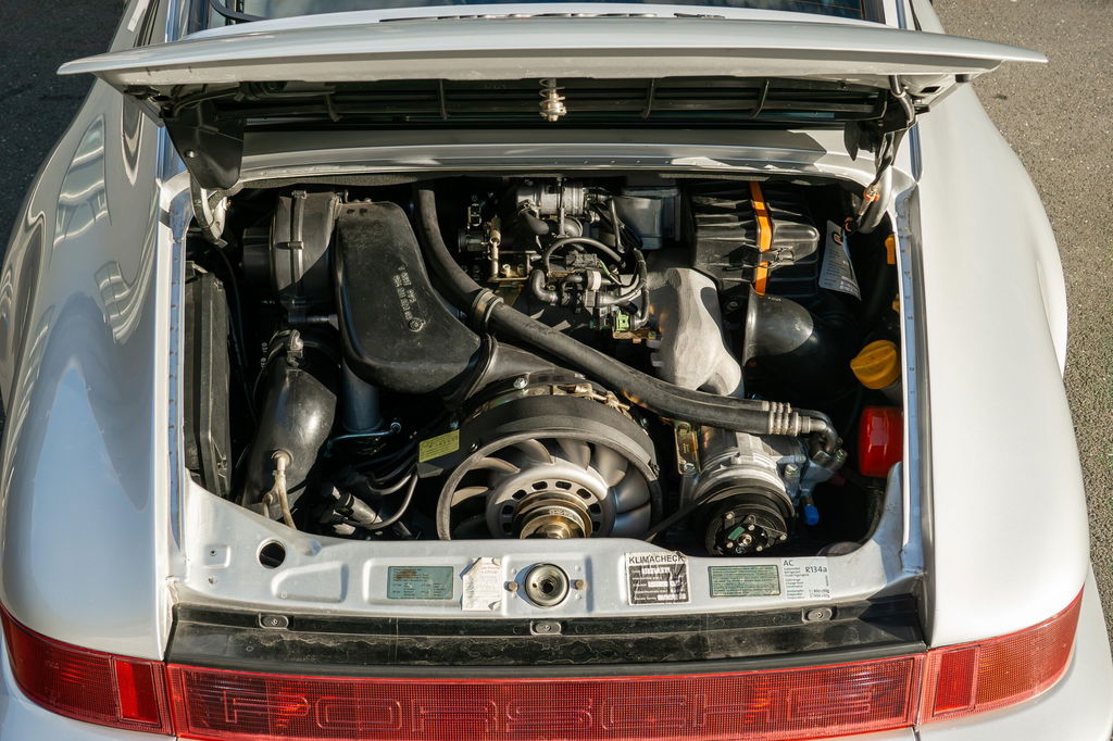 Porsche 964 Carrera 4