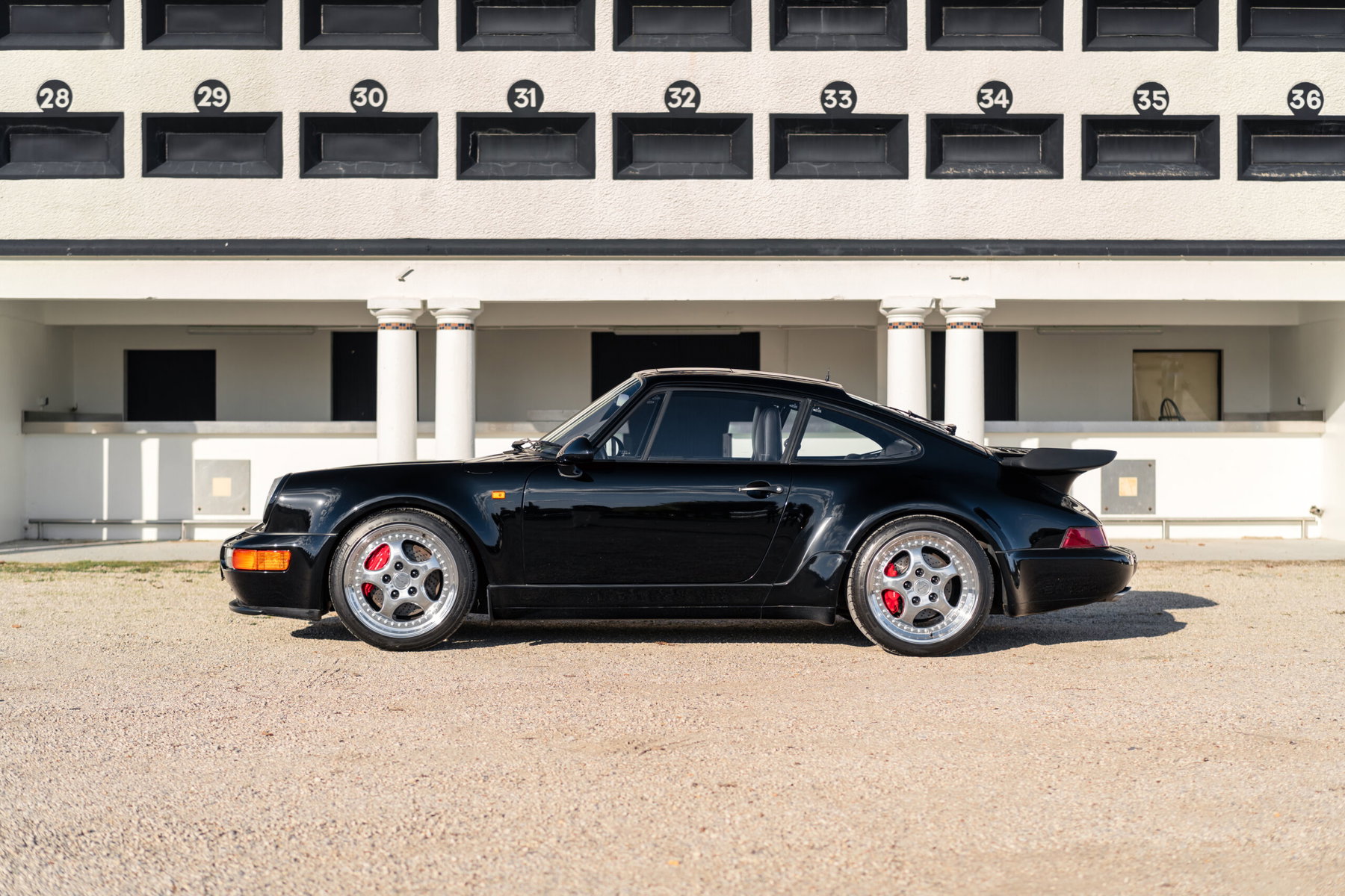 Porsche 964 Turbo 3.6 1993 - elferspot.com - Marketplace for