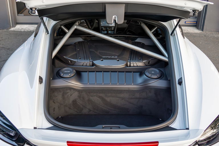 Porsche 718 Cayman GT4 RS