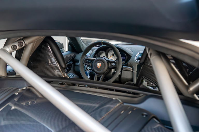 Porsche 718 Cayman GT4 RS