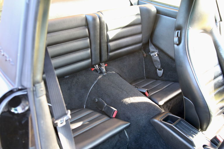 Porsche 964 Carrera 4