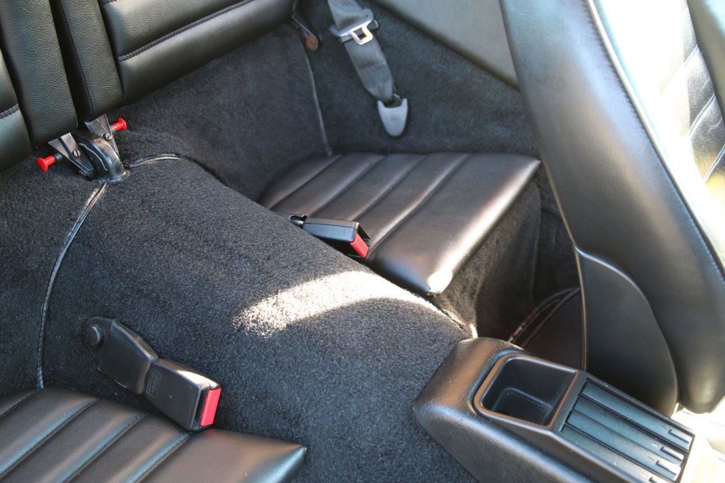 Porsche 964 Carrera 4