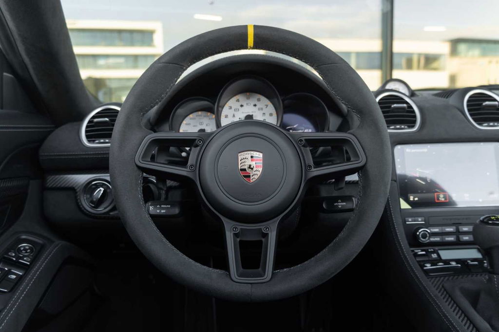 Porsche 718 Spyder RS
