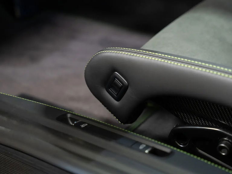 Porsche 718 Cayman GT4