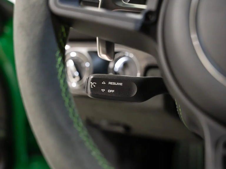 Porsche 718 Cayman GT4