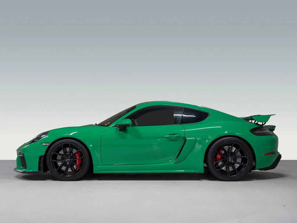 Porsche 718 Cayman GT4