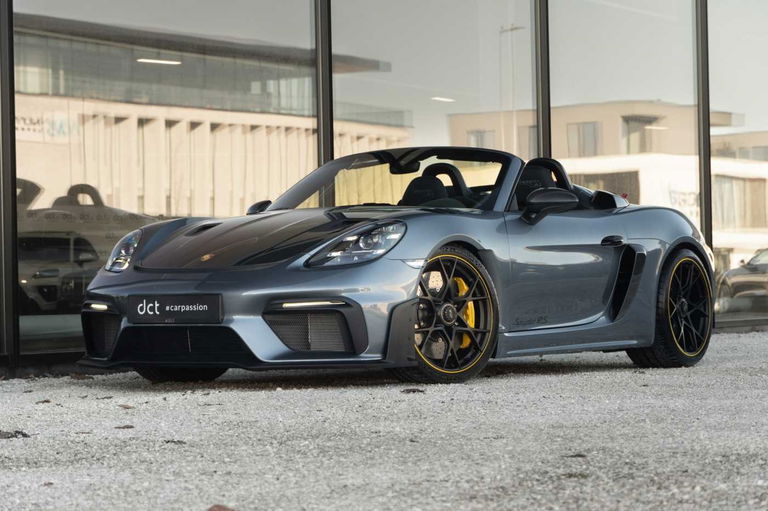 Porsche 718 Spyder RS